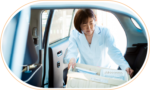 在宅患者宅への訪問、薬歴の記入